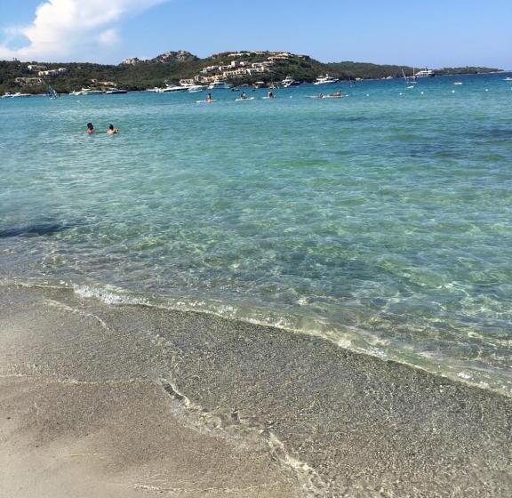 Апартаменты 1 Спальня Вид на Бассейн, Marinella, Sardegna