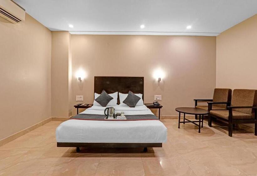 Трехместный Номер Классика, Super Townhouse 423 Amaraa Hotel Near Phoenix Palassio