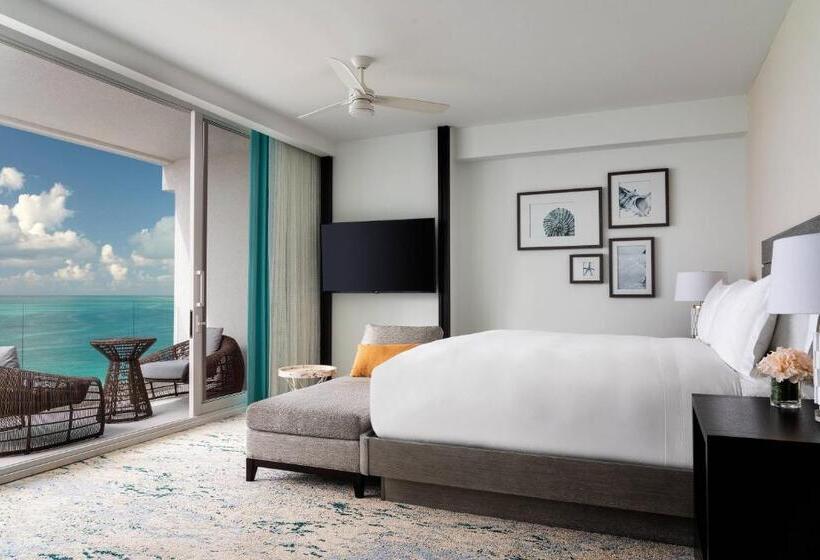اتاق لوکس با تخت بزرگ, The Ritz Carlton, Turks & Caicos