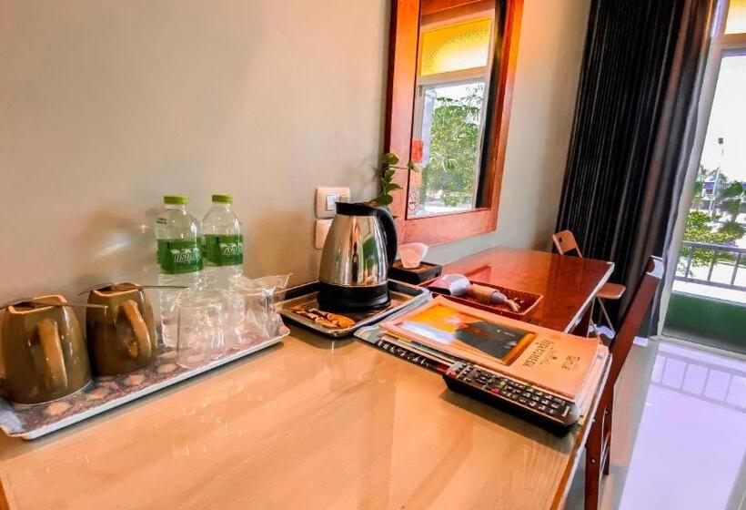 Семейный Полулюкс, K2 Hotel At Thachang