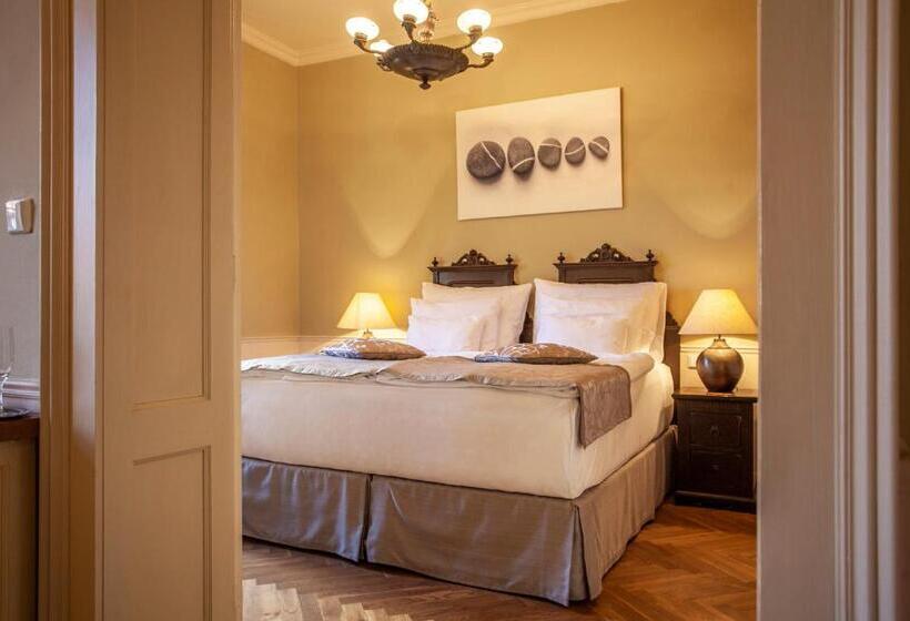 스위트, Boutique Hotel Nautilus
