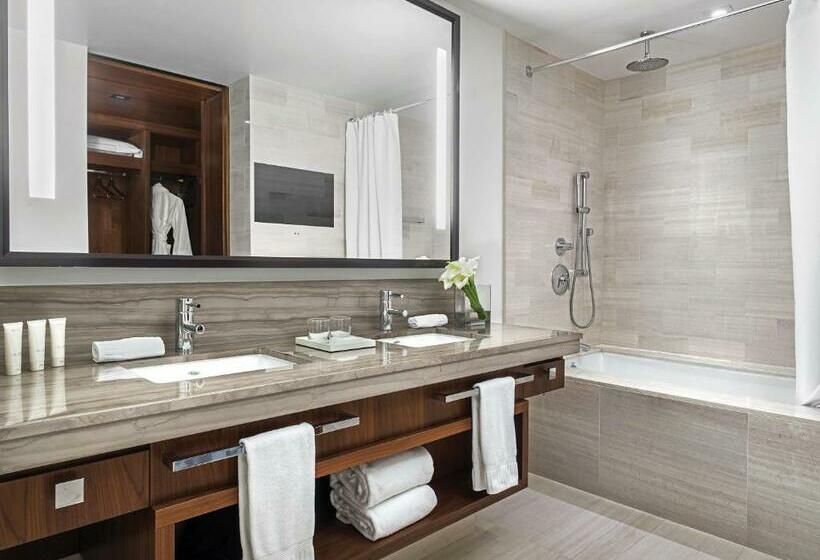 اتاق سوپریور با تخت بزرگ, The Langham New York Fifth Avenue