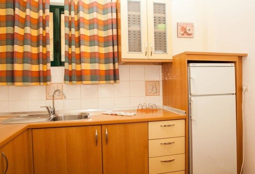 Апартаменты 2 Спальни, Barbati Beach Apartments