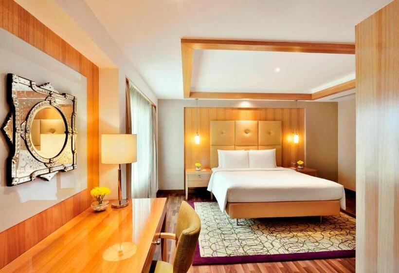 Номер Клуб, Courtyard By Marriott Chennai