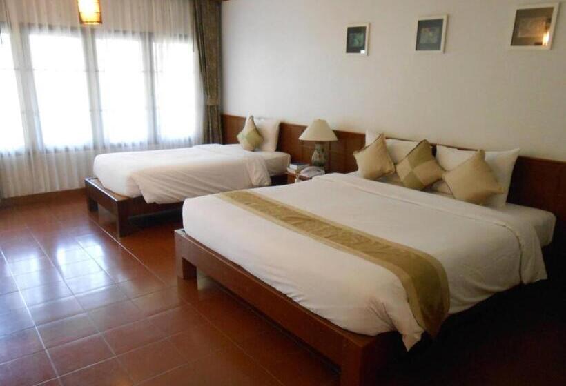 اتاق لوکس, Rachawadee Resort &