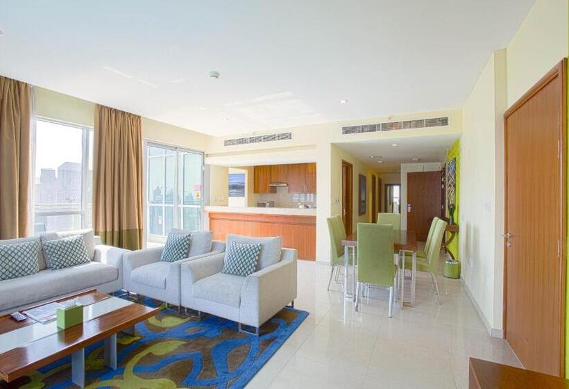 2 Bedroom Apartment with Views, Ramada By Wyndham Downtown Dubai