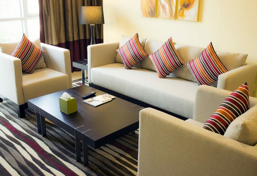 Апартаменты 1 Спальня с Видом, Ramada By Wyndham Downtown Dubai