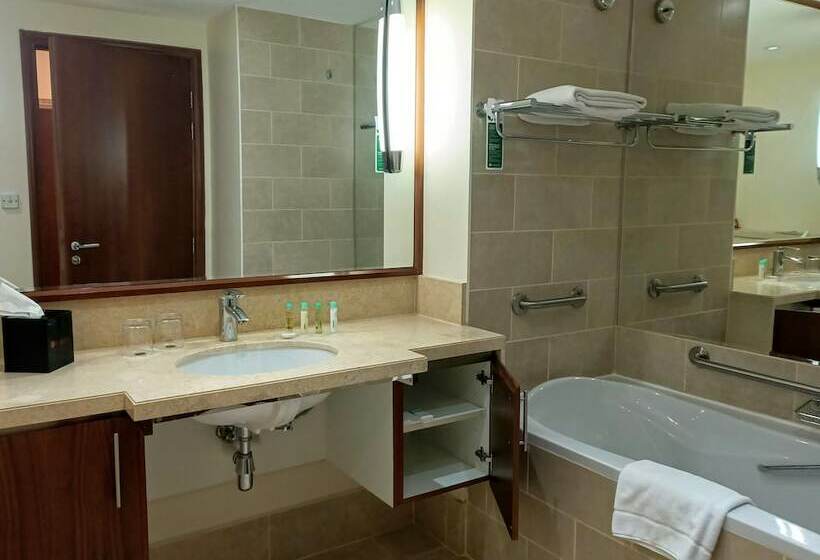 Студия Премиум, Ramada By Wyndham Downtown Dubai