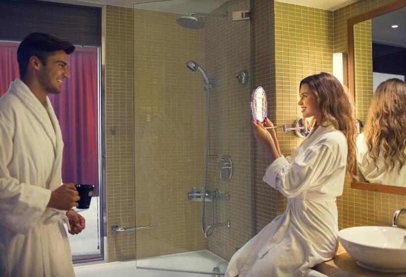 Номер Премиум, Yas Island Rotana Abu Dhabi