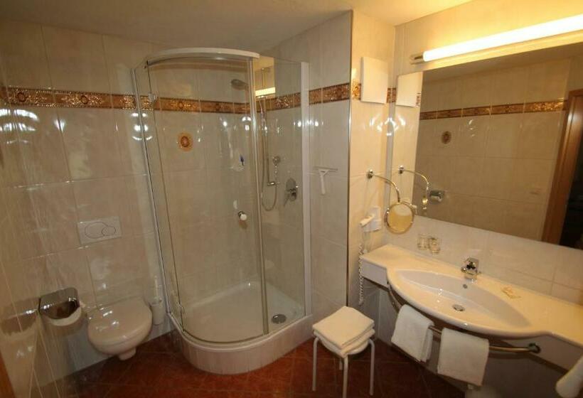 Номер Стандарт с Балконом, Alpenhotel Weiherbach Berchtesgaden Hallenbad Und Sauna