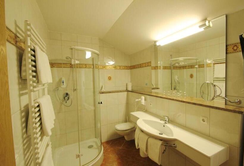 Comfort room with balcony, Alpenhotel Weiherbach Berchtesgaden Hallenbad Und Sauna