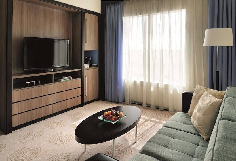 Президентский Люкс, Avani Deira Dubai