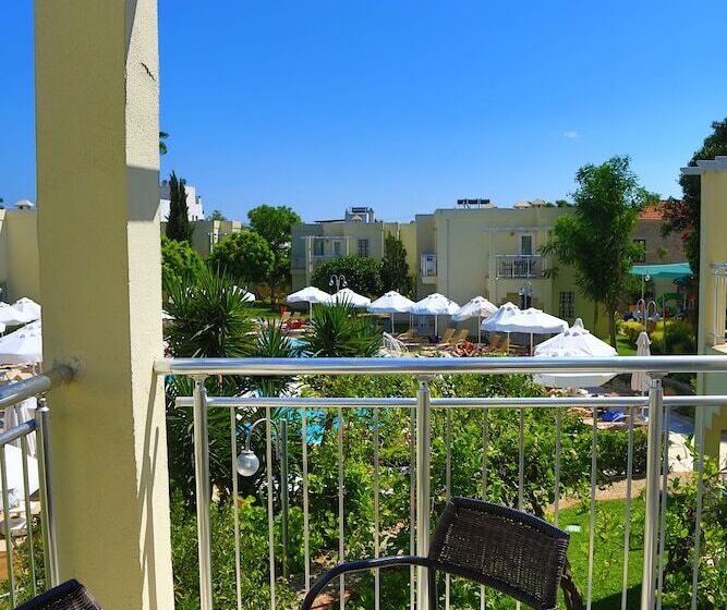 Номер Deluxe, Mandarin Resort & Spa