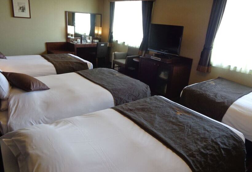 Четырехместный Номер Стандарт, Monterey Grasmere Osaka