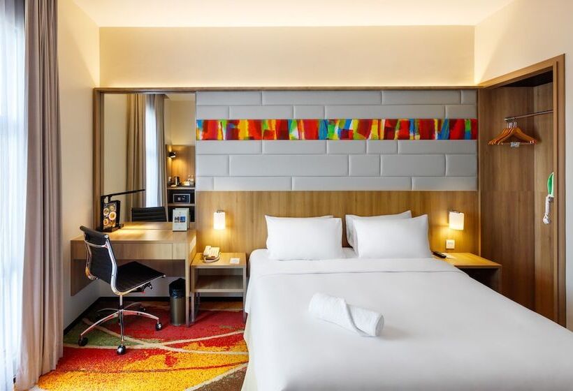 Номер Клуб, Eastin Hotel Penang