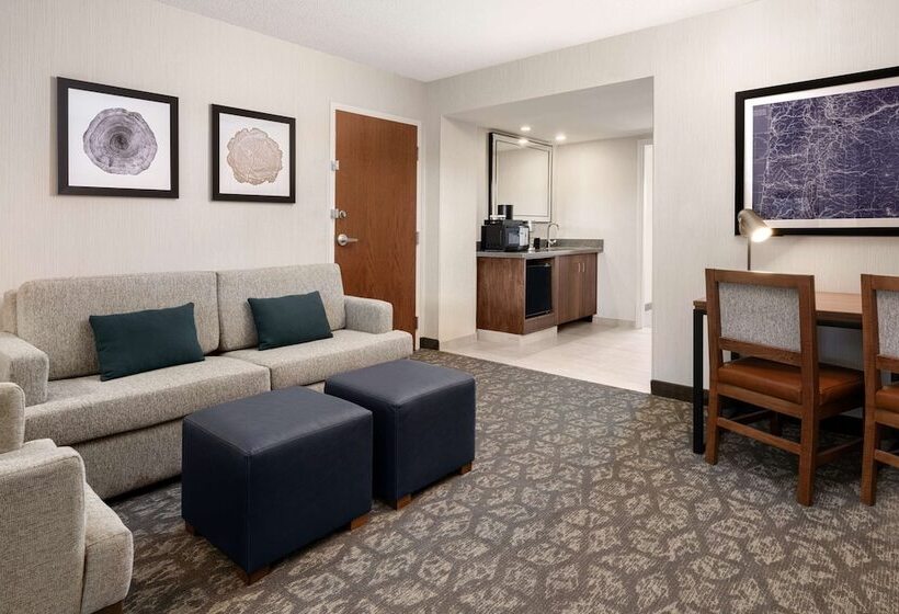 Люкс Вид на Горы, Embassy Suites By Hilton Portland Airport