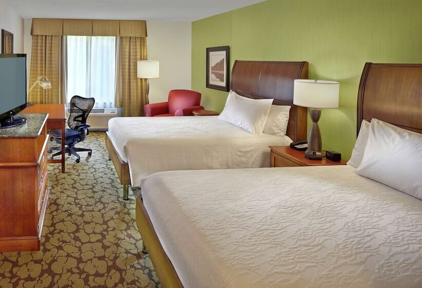 Номер Стандарт 2 Двуспальные Кровати, Hilton Garden Inn Danbury