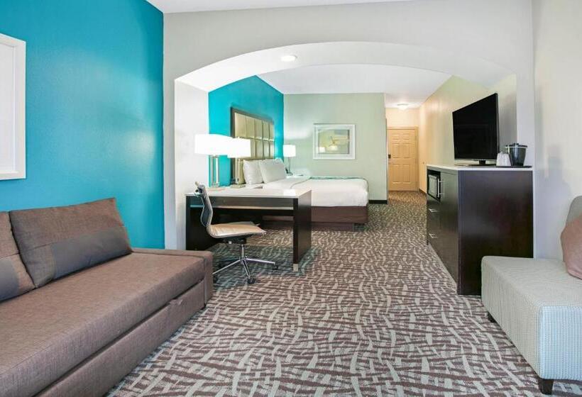 Люкс Кровать Кинг, La Quinta Inn & Suites By Wyndham Paris