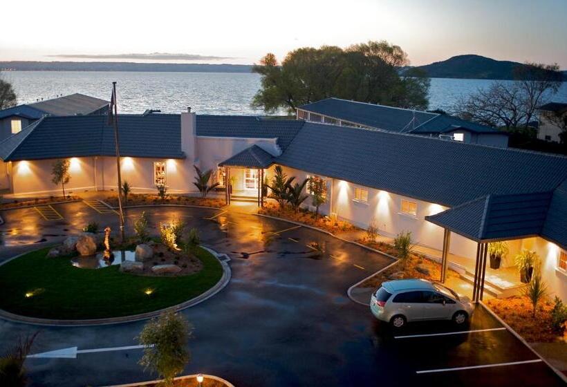 Номер Deluxe, Wai Ora Lakeside Spa Resort