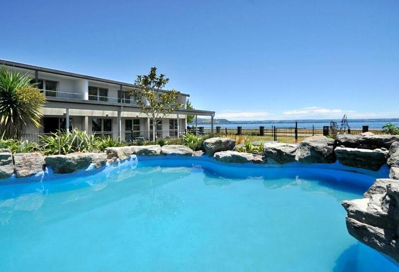 Номер Deluxe, Wai Ora Lakeside Spa Resort