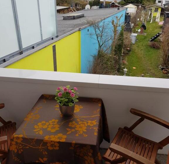 Quarto Estandar Banheiro Compartilhado, Stayincologne