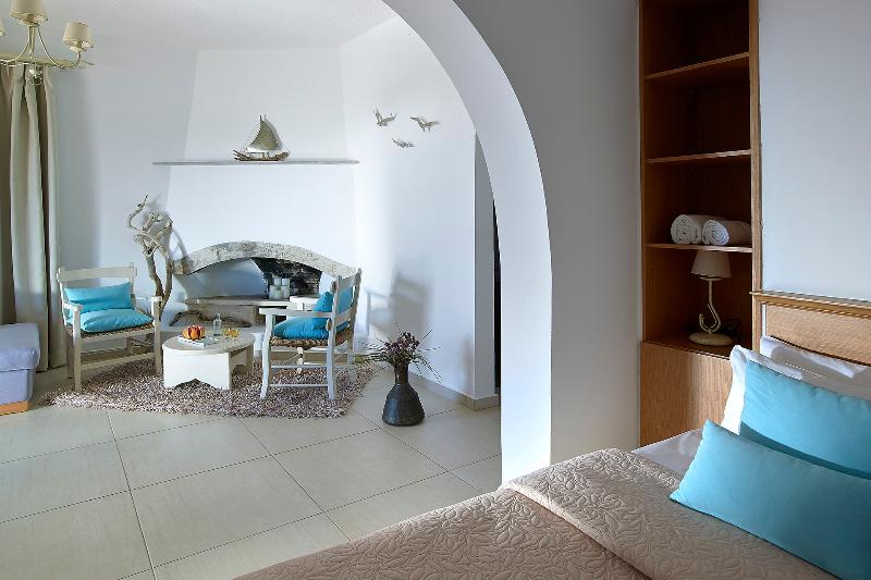 سوئیت 2 خوابه, Coriva Beach Hotel & Bungalows