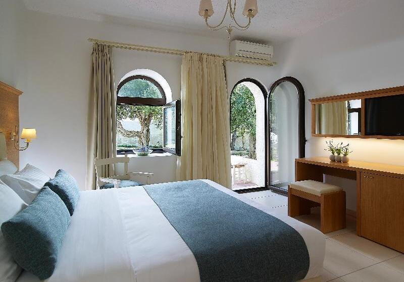 اتاق لوکس با چشم‌انداز باغ, Coriva Beach Hotel & Bungalows