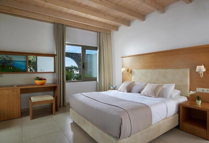 اتاق لوکس با چشم‌انداز باغ, Coriva Beach Hotel & Bungalows