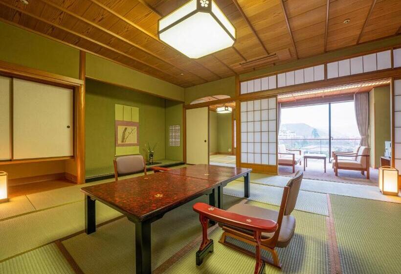 اتاق لوکس, Yamashiro Onsen Miyabi No Yado Kaga Hyakumangoku