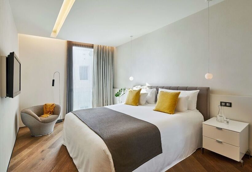 Номер Стандарт, Ohla Barcelona
