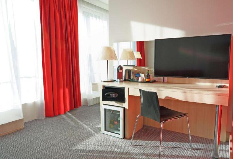 Полулюкс, Park Inn By Radisson Linz