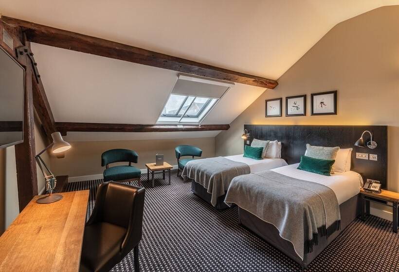Номер Deluxe, The Resident Liverpool
