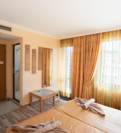 Quarto Estandar com Sacada, Zeus