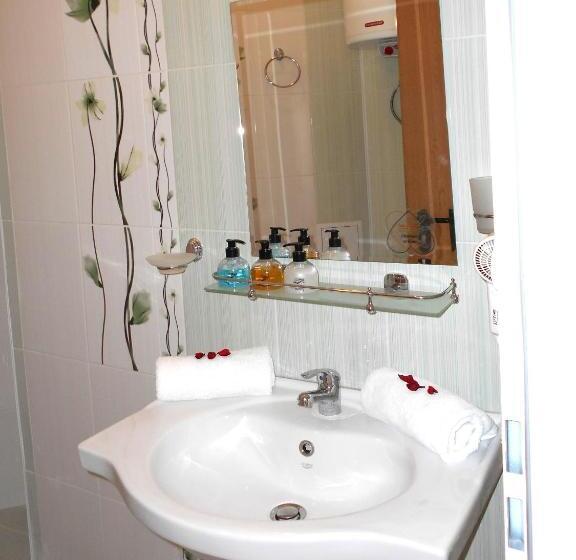 Quarto Deluxe, Zeus