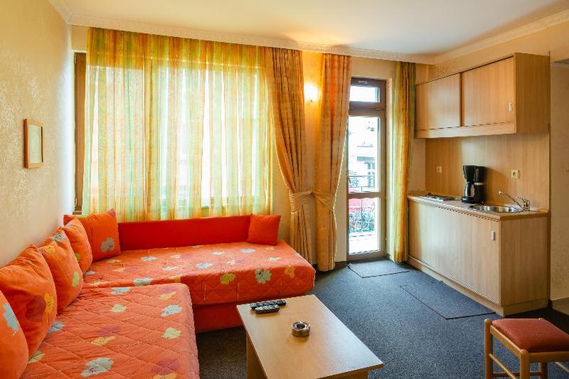 Quarto Estandar, Zeus