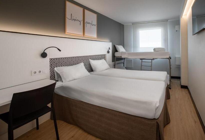 Четырехместный Номер Стандарт, Bed4u Pamplona