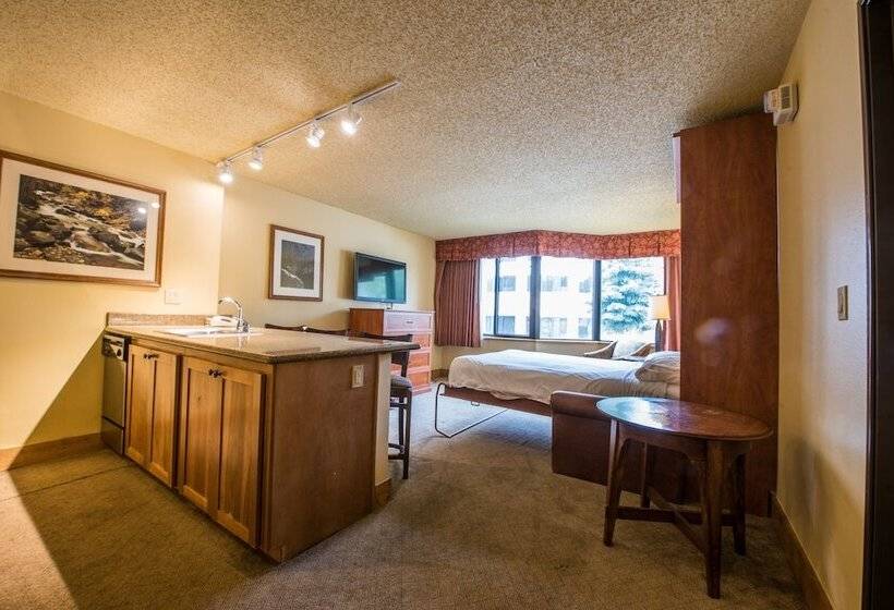 Люкс Кровать Кинг, The Grand Lodge Hotel And Suites