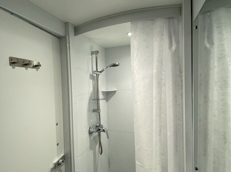 공동 객실, Smart Russell Square Hostel