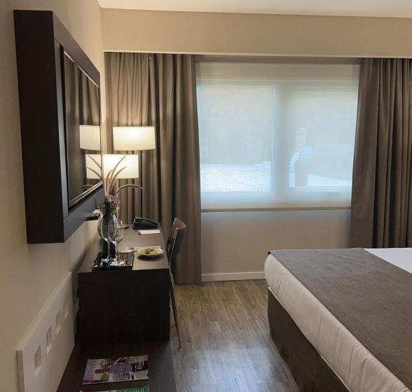 Номер Superior Кровать Кинг, Days Inn Zarate