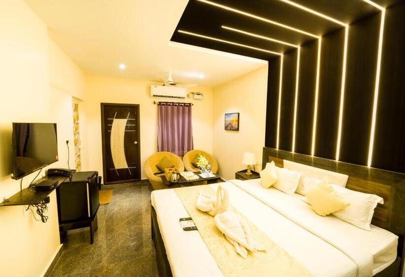 Люкс с Балконом, Jeyam Residency