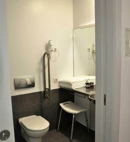 Chambre Confort, Centre Esplai Albergue