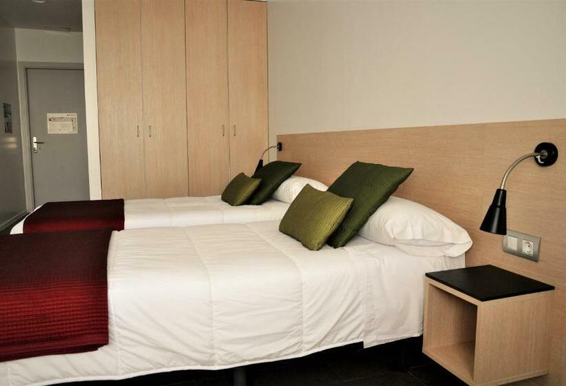 Chambre Confort, Centre Esplai Albergue
