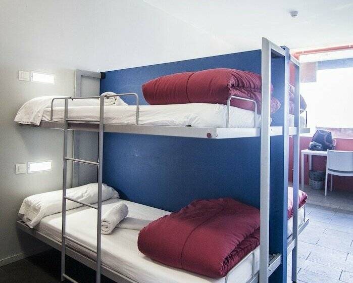 Chambre Triple Basique, Centre Esplai Albergue