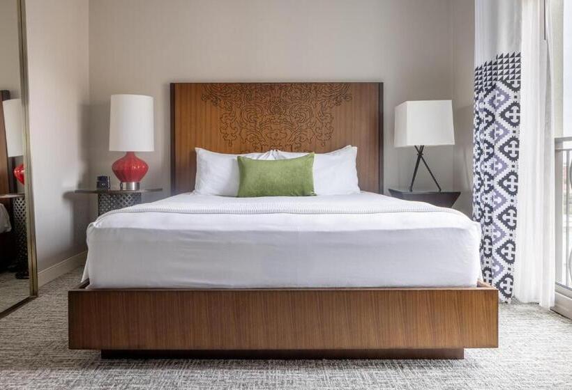 חדר דלוקס עם מיטת קינג, Contessa   Suites On The Riverwalk