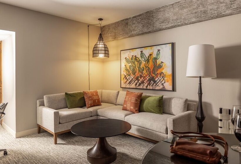סוויטה עם נוף לעיר, Contessa   Suites On The Riverwalk