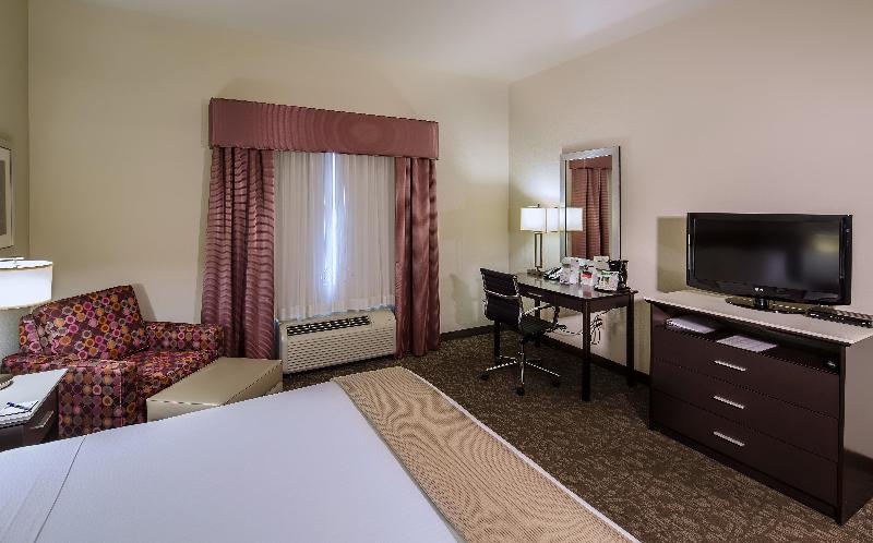 חדר סטנדרט עם מיטת קינג, Holiday Inn Express Augusta North, An Ihg