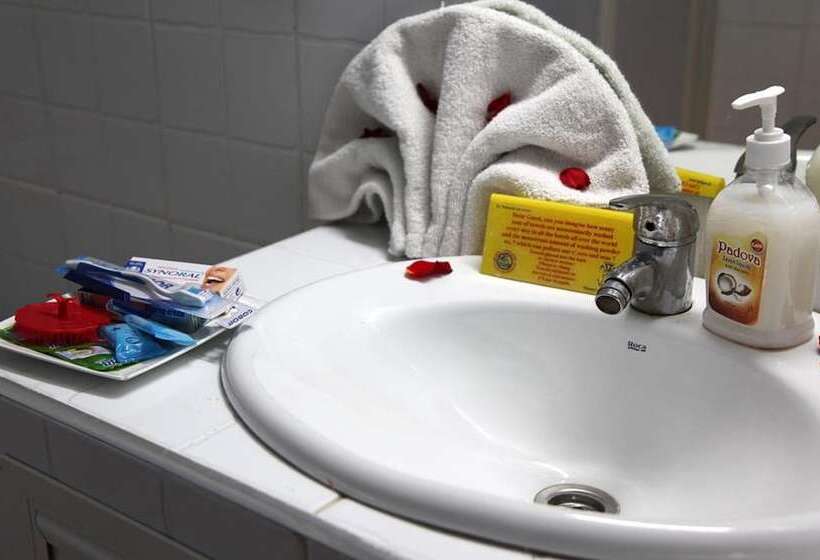 Quarto Triplo Estandar, Moroccan House Casablanca