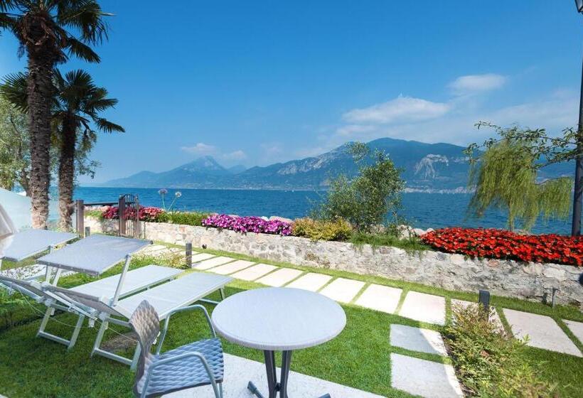 Номер Стандарт Вид на Озеро, Locanda Fassa