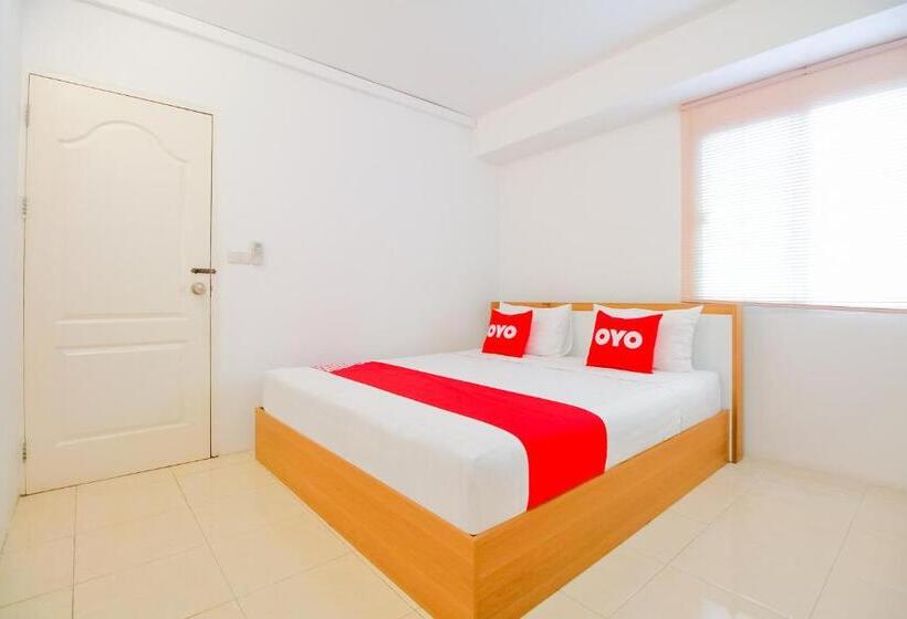 جناح, Capital O 411 Grandview Condo 15