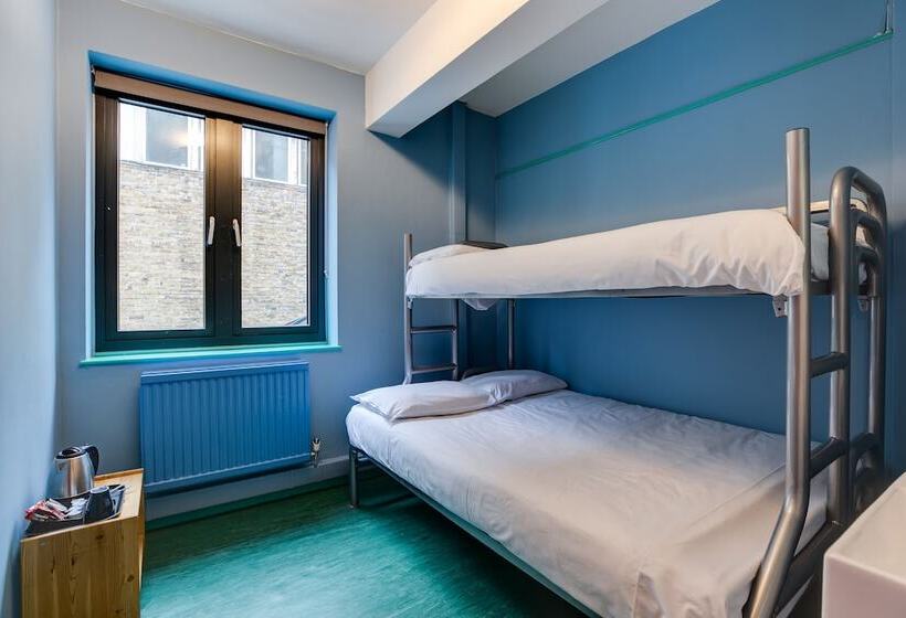 Ortak Banyolu Standart Oda, Clink 261 Hostel